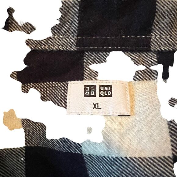 Uniqlo navy and white flannel button down shirt. - Picture 3 of 10